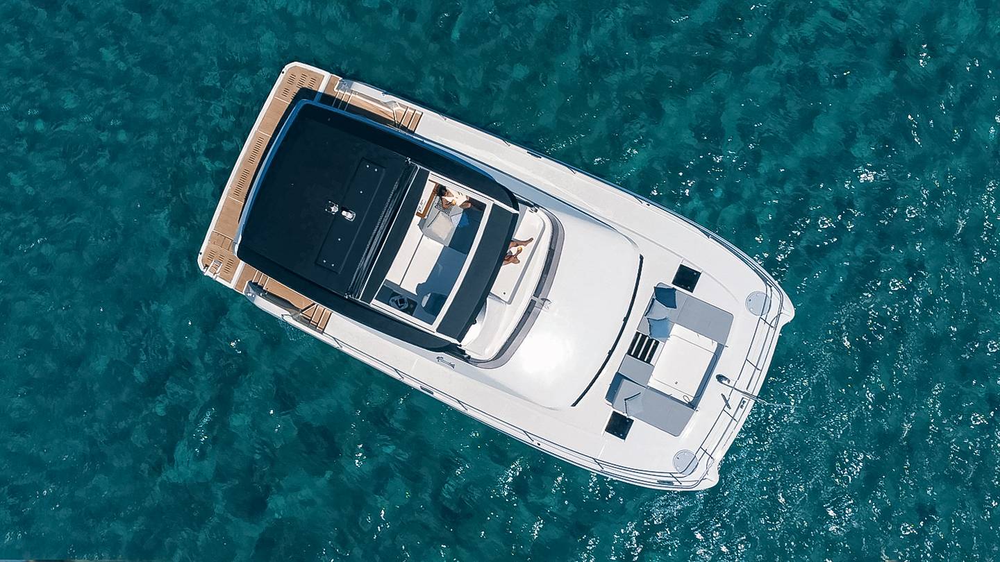 MY6-Fountaine-Pajot-Motor-Yachts-boat-design