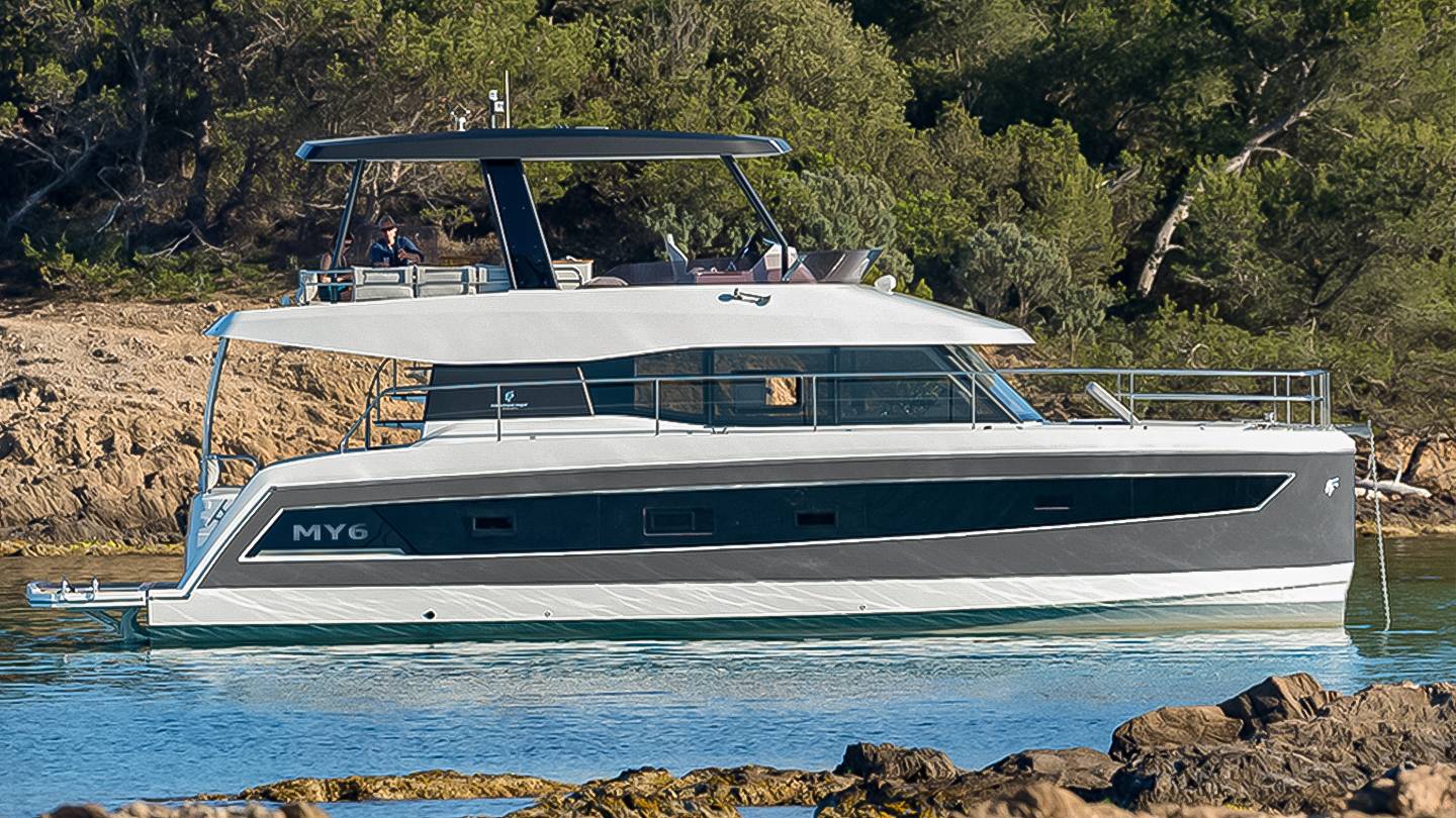 MY6-Fountaine-Pajot-Motor-Yachts-boat-design
