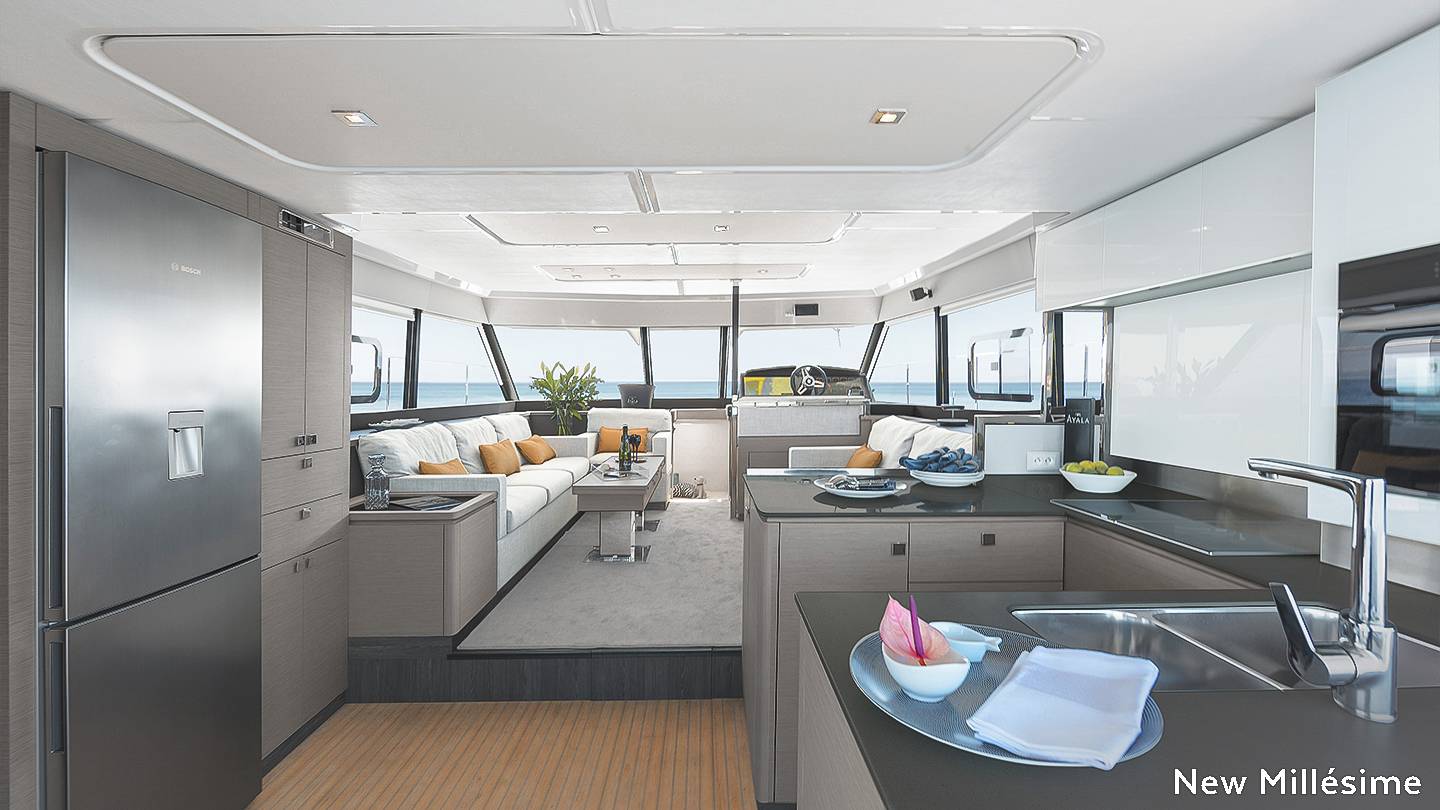 motor-catamaran-fountaine-pajot-boat-picture