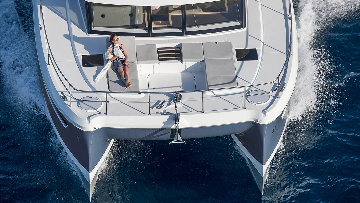 motor-catamaran-fountaine-pajot-boat-picture