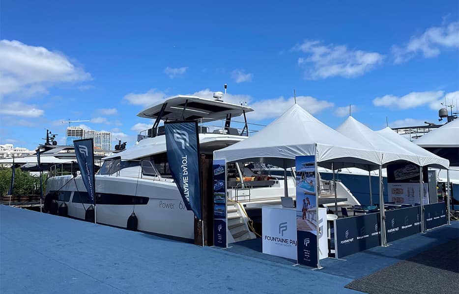 palm-beach-boat-show-USA-Visit-the-Power-67-luxury-yacht