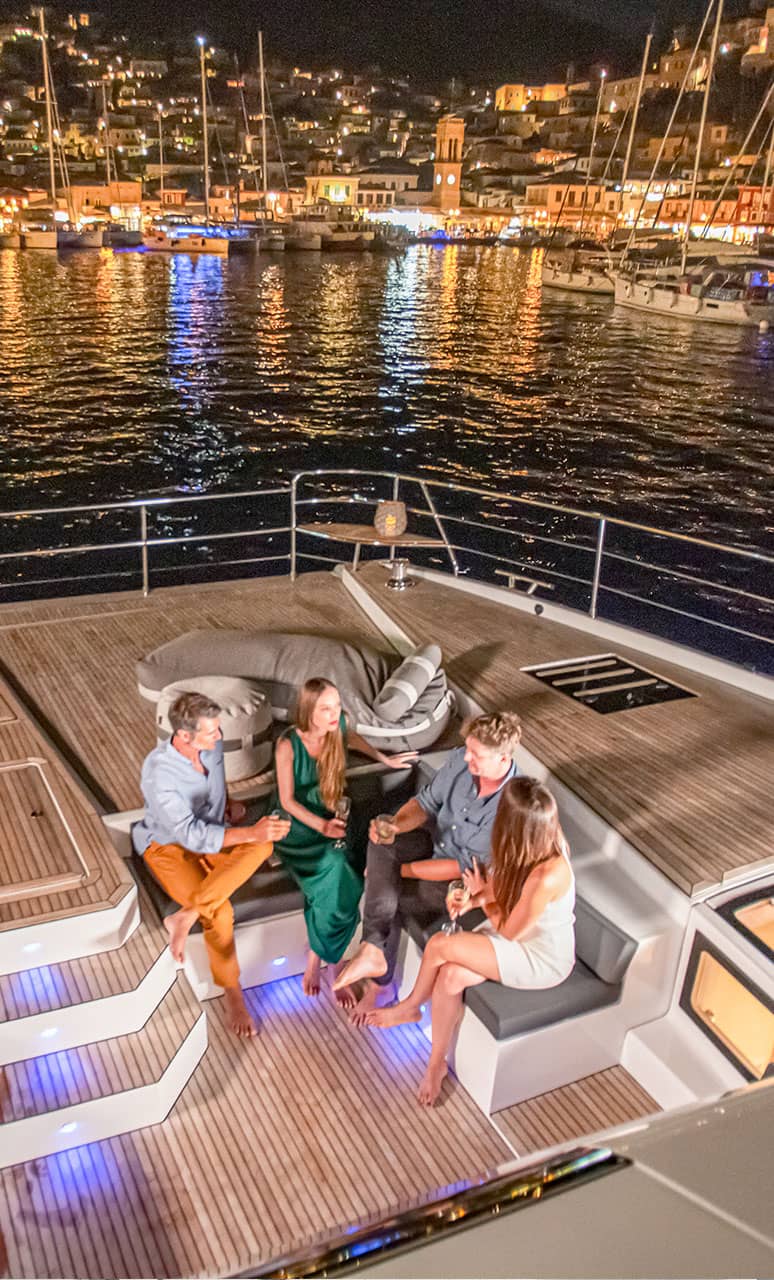 luxury-power-catamaran-living-areas-Fountaine-Pajot