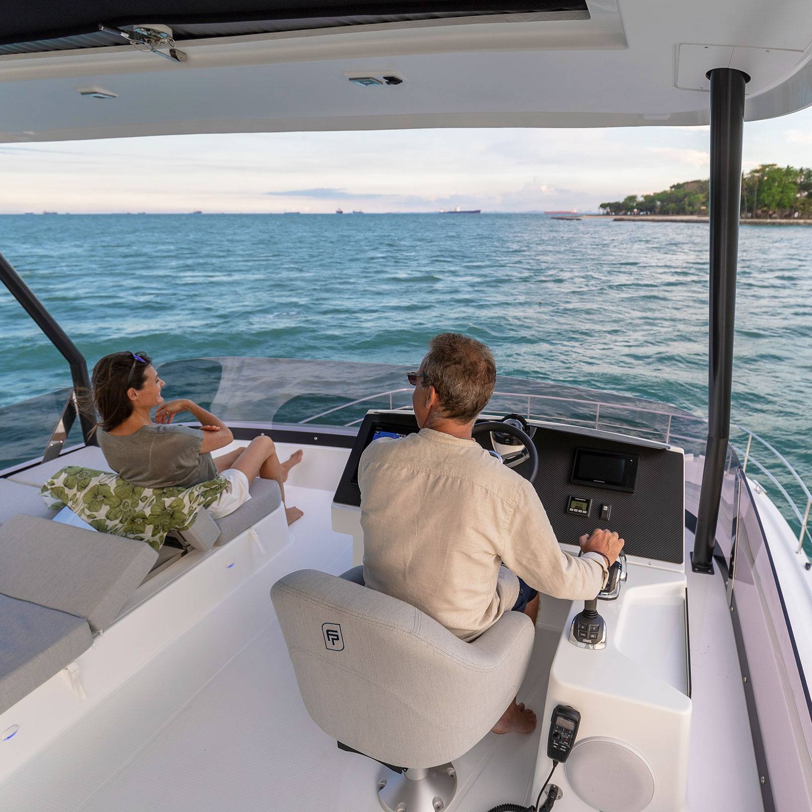 power-boats-for-sale-fountaine-pajot-cruising-yacht-expertise