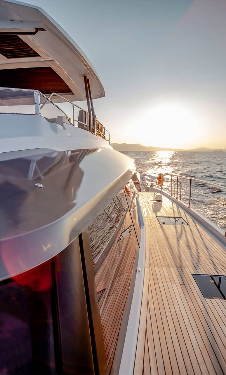 luxury-motor-catamaran-Power-67-Fountaine-Pajot-Testimony