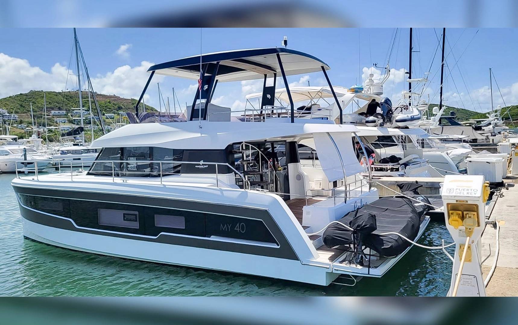 motor-yact-fountaine-pajot-testimony-boat-owner