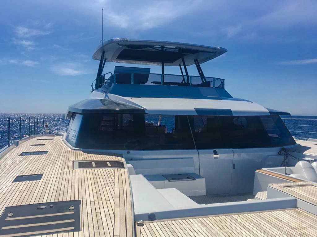 luxury-motor-catamaran-Power-67-Fountaine-Pajot-Testimony
