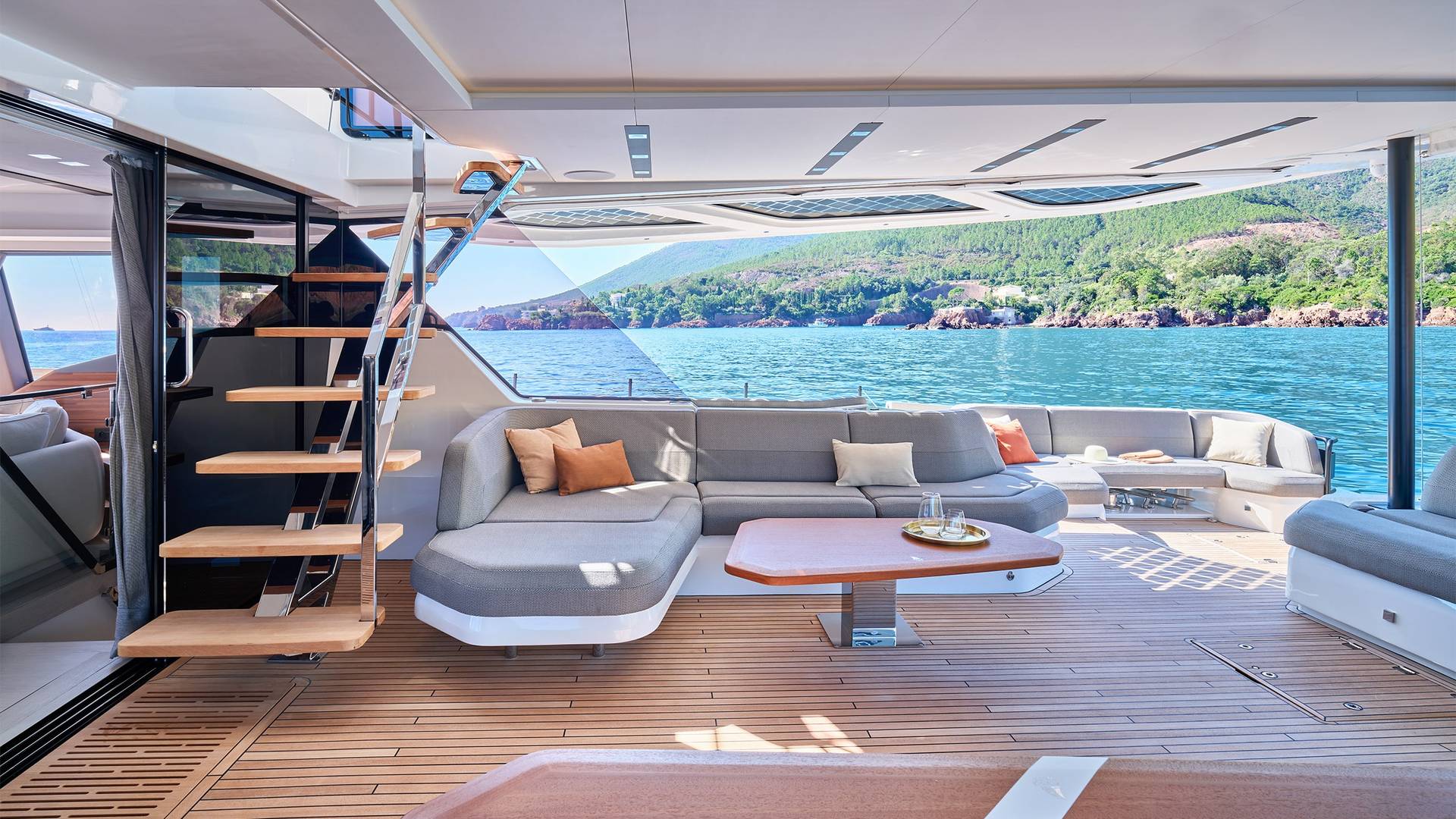 Fountaine-Pajot-Yachts-80-feet-Luxury-Yachts-06