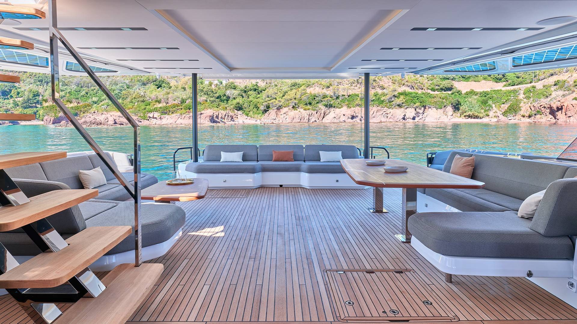 Fountaine-Pajot-Yachts-80-feet-Luxury-Yachts-07