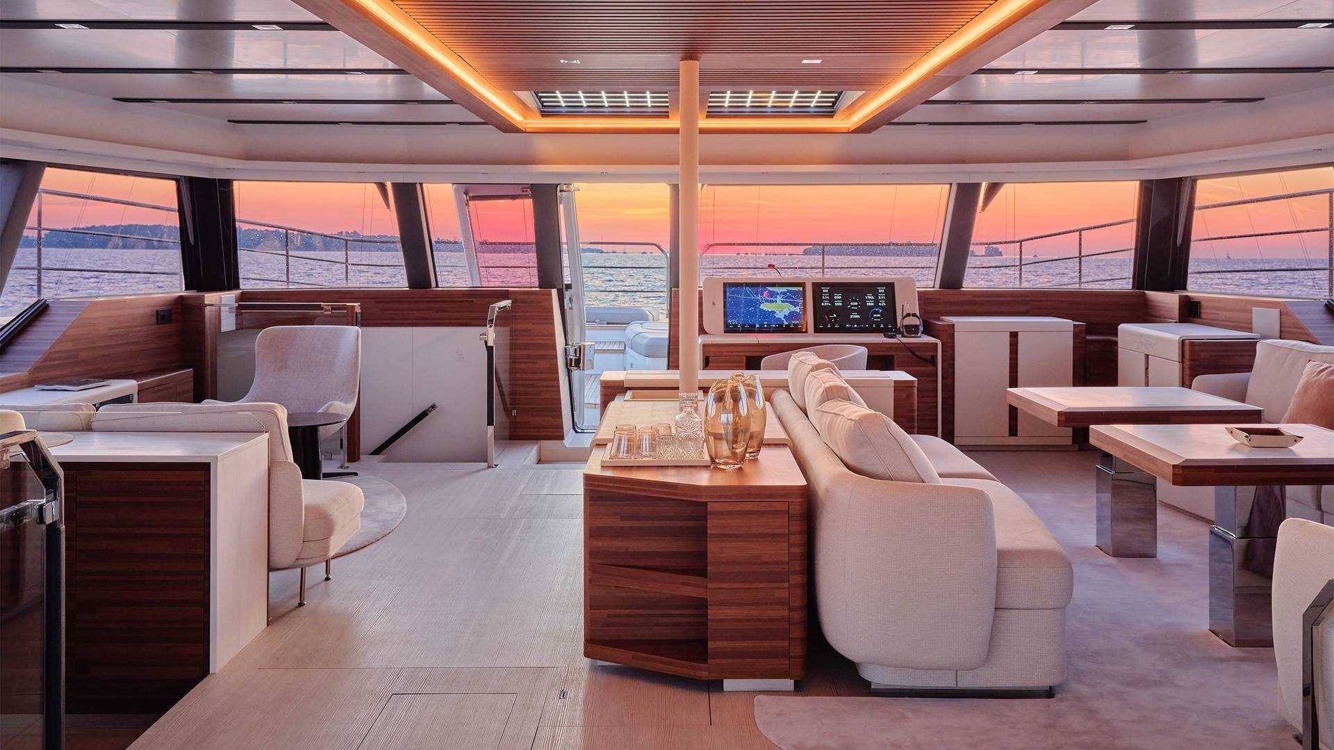 Fountaine-Pajot-Yachts-80-feet-Luxury-Yachts-17