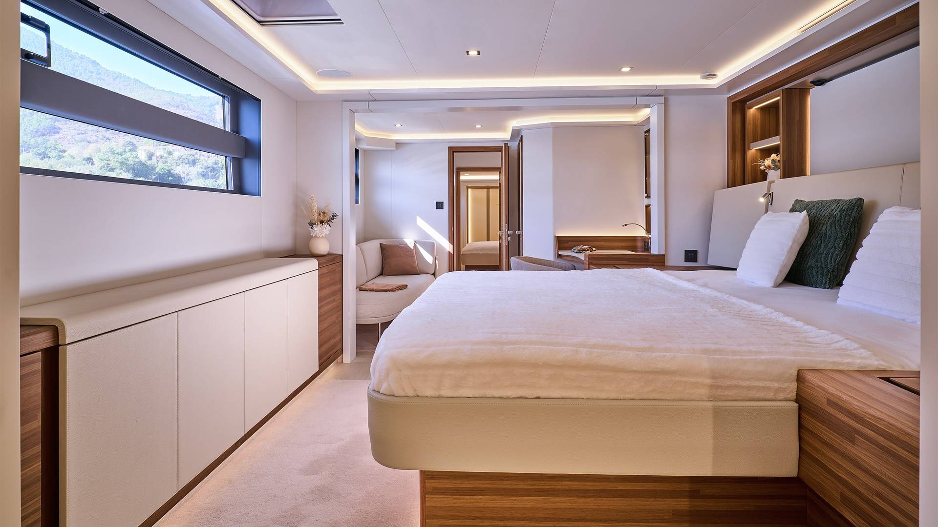 Fountaine-Pajot-Yachts-80-feet-Luxury-Yachts-24