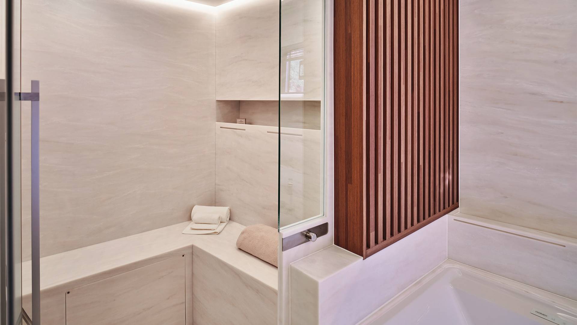 Fountaine-Pajot-Yachts-80-feet-Luxury-Yachts-29