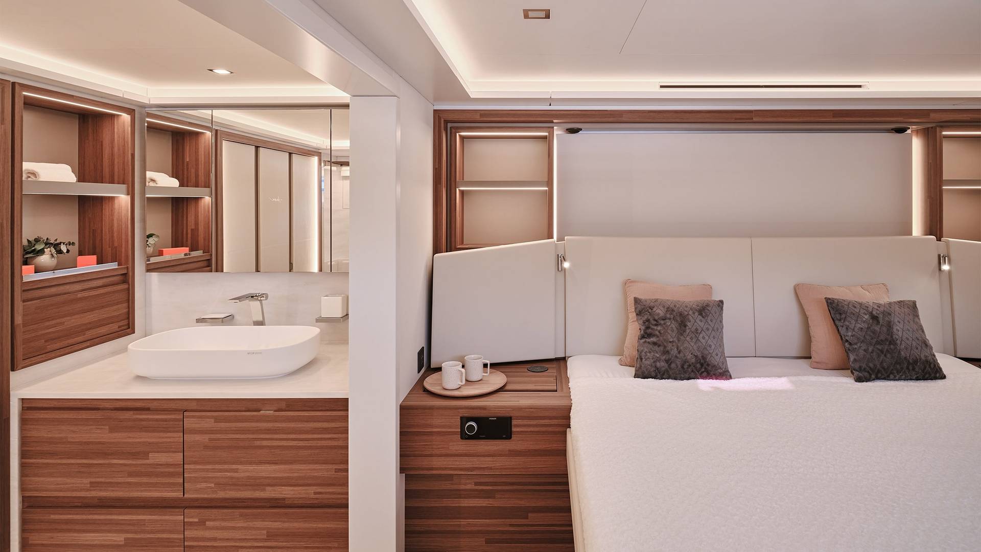 Fountaine-Pajot-Yachts-80-feet-Luxury-Yachts-31