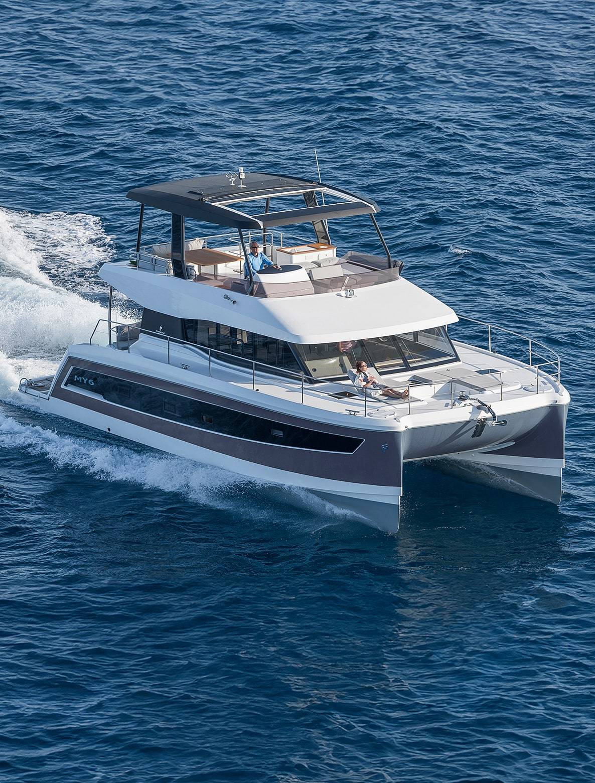 fountaine-pajot-motor-yachts-catamaran-my6-running