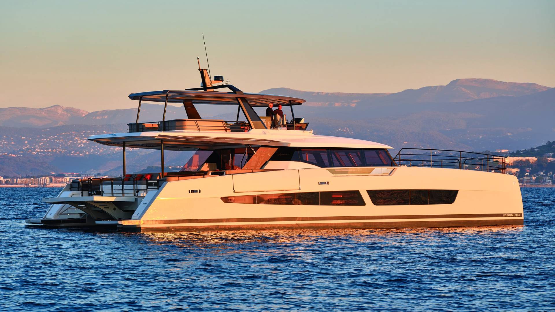 Fountaine-Pajot-Yachts-80-feet-Luxury-Catamaran-01