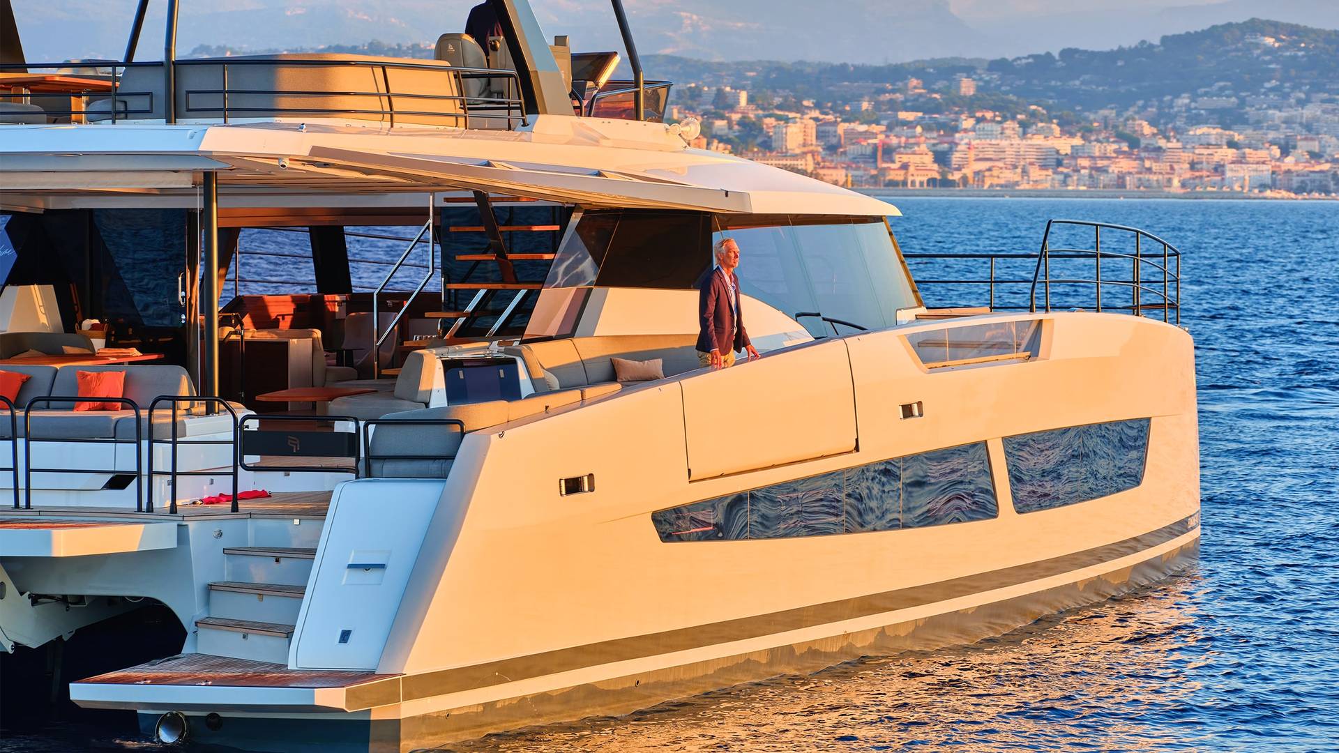 Fountaine-Pajot-Yachts-80-feet-Luxury-Catamaran-02