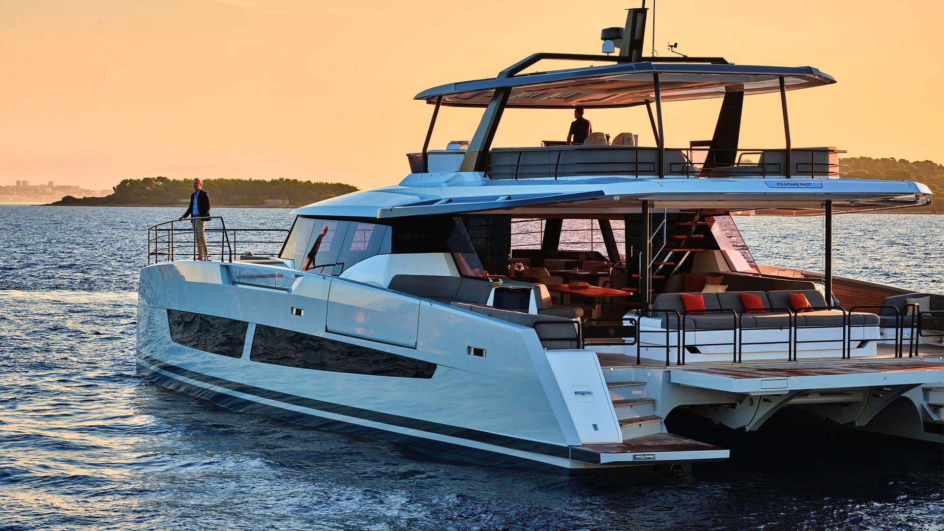 Fountaine-Pajot-Yachts-80-feet-Luxury-Catamaran-03