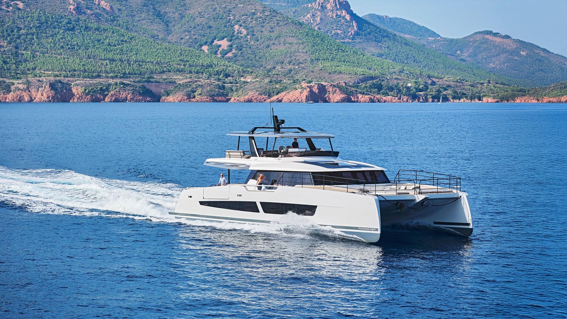 Fountaine-Pajot-Yachts-80-feet-Luxury-Catamaran-05