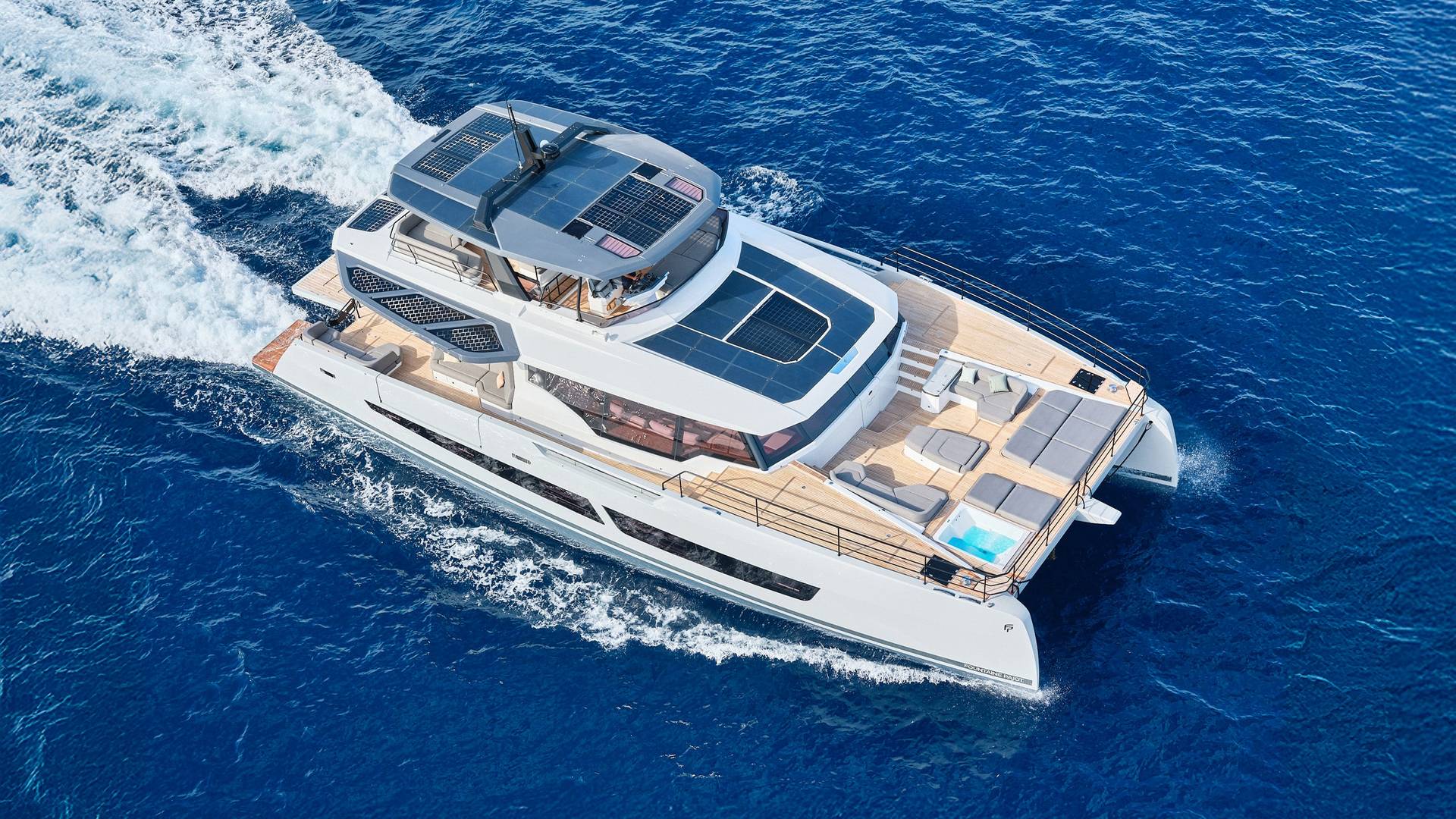 Fountaine-Pajot-Yachts-80-feet-Luxury-Catamaran-08