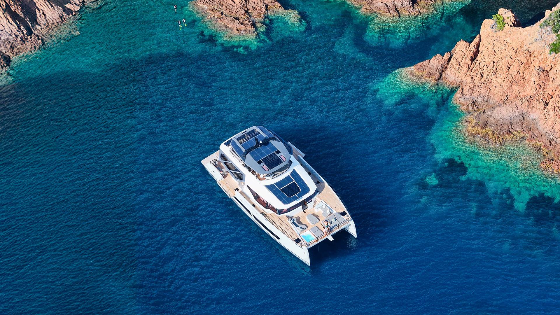 Fountaine-Pajot-Yachts-80-feet-Luxury-Catamaran-11