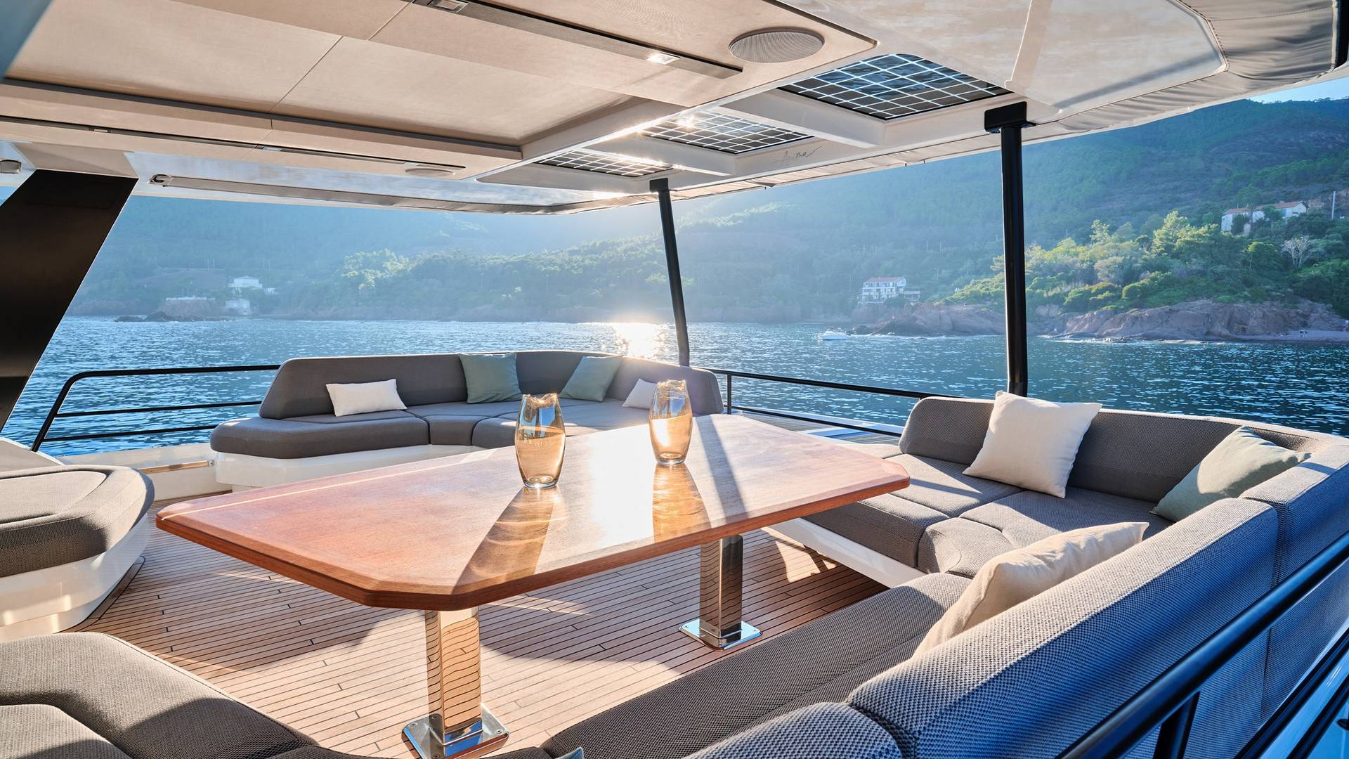 Fountaine-Pajot-Yachts-80-feet-Luxury-Catamaran-31