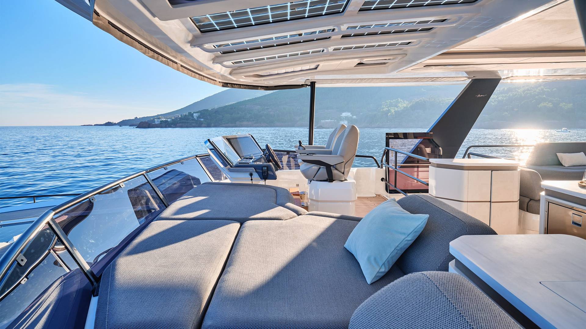 Fountaine-Pajot-Yachts-80-feet-Luxury-Catamaran-36