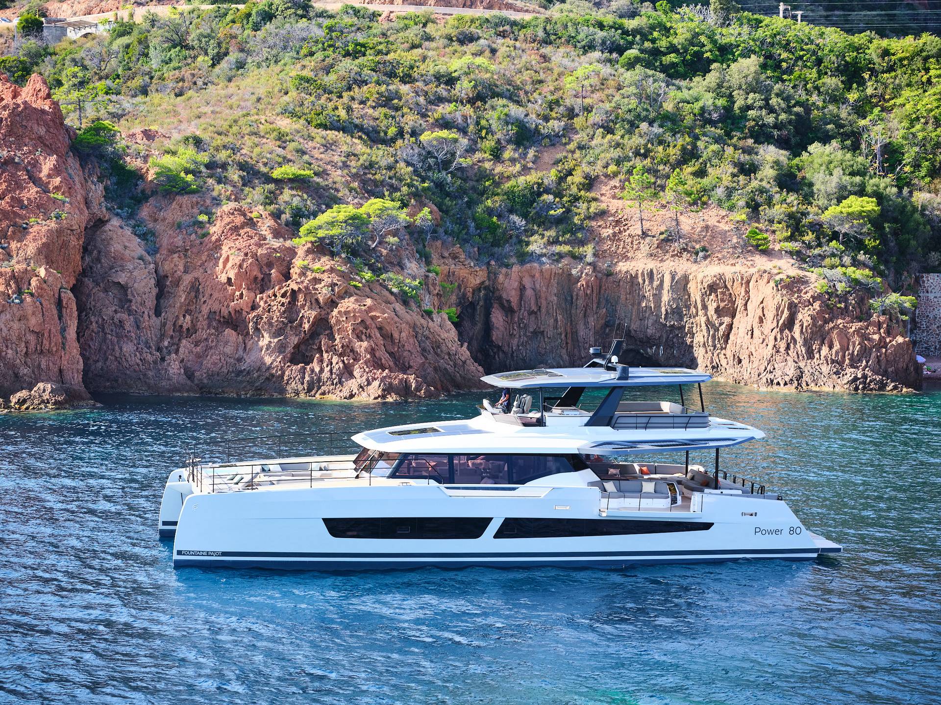 Fountaine-Pajot-Yachts_Power-80-05