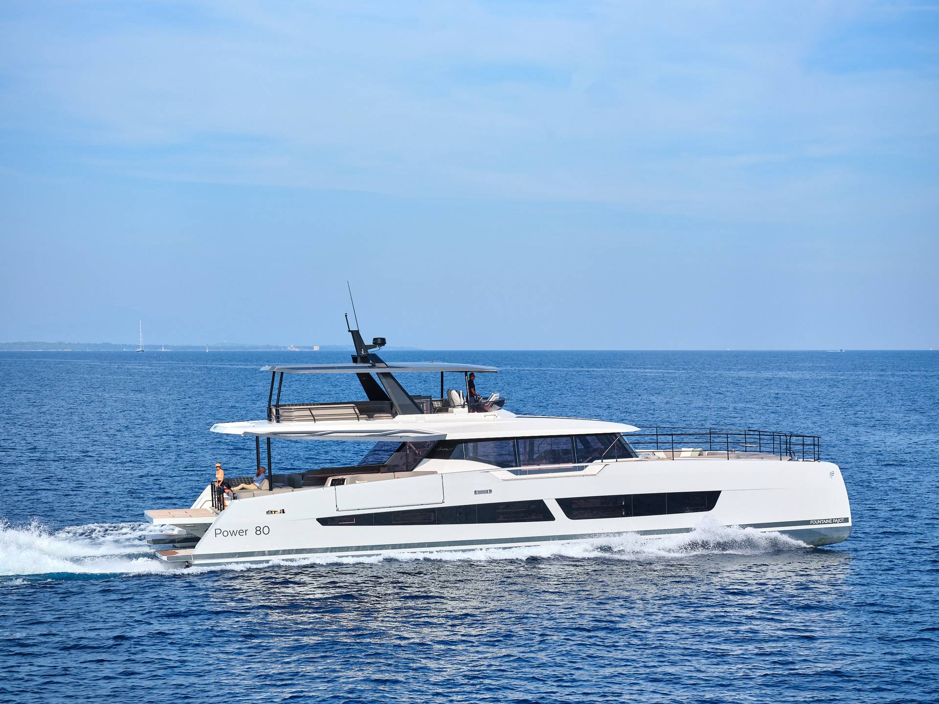 Fountaine-Pajot-Yachts_Power-80-09